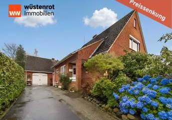 Einfamilienhaus in Hage mit Potenzial – ca. 134 m² Wohnfläche + ca. 100  m²  Nfl. 795 m² Grundstück