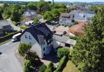 Großes Potenzial auf ca. 345 m² unter einem Dach: Wohnen, Spielen & Bauen
