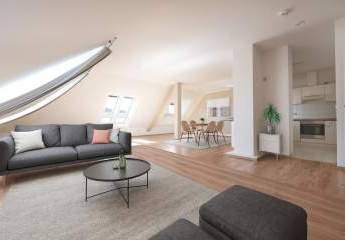 Wohntraum! Stilvolle 2-Zimmer-Dachgeschoss-Wohnung mit 80 qm WFL. Veste-Coburg-Blick! Loft-Charakter