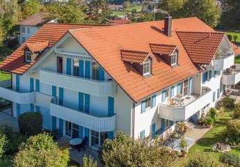 Exklusive, moderne, große Dachgeschosswohnung 
in bester und ruhiger Kurort-Wohnlage
Bad Griesbach - Bäderdreieck und Golferregion
