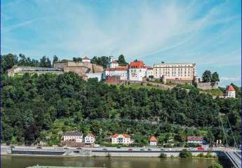 Luxuriöse Dachgeschoss-Maisonette-Wohnung 
bester Burg-Panoramablick "Veste Oberhaus