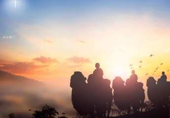 ***   Planung - New Year Open House   ***
Mittwoch, 14. Januar 2026 - 13:00 bis 18:00 Uhr
100m²-Penthouse-Wohnung mit Altstadt-Elbblick