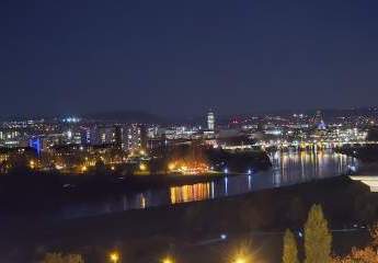 ***   Neue Bilder - Jahres- und Tageszeiten   ***
100m²-Penthouse-Wohnung mit Altstadt-Elbblick
Beste Kapitalanlage und ideal für Eigenbezug