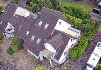 Ihr Traumhaus in Essen:
Großzügiges Einfamilienhaus mit
separater Einliegerwohnung