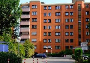 Hochwertige 2-Zimmerwohnung in bester Lage von Neuss - Balkon, Aufzug inklusive