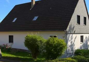 Ruhig wohnen, großzügig leben – Ihr Familienhaus in Wuppertal Abseits der Straße gelegen