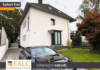 Jetzt frei: Erfüllen Sie sich Ihren Wohntraum – Modernes Drei-Familienhaus mit Gartenidylle