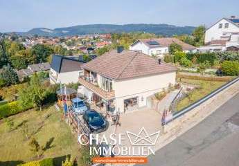 Gepflegtes Einfamilienhaus in idyllischer Dorflage - Balkon, Garage und Garten in Hameln Holtensen !