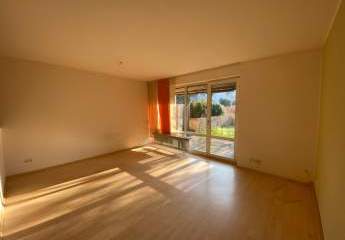 Gepflegtes Reihenhaus, stadtnah mit Garten und eigener Garage