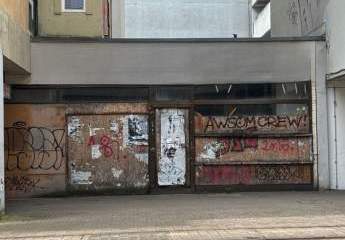 Sanierte Gastro-, Laden- oder Bürofläche mit Schaufenster, zentral in der Kaiserstraße