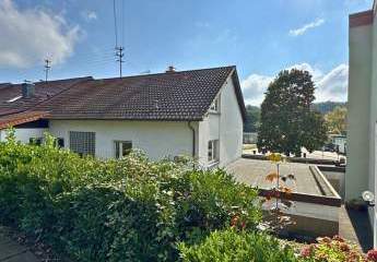 Gepflegtes 2-3 Familienhaus in Ortsmitte von Quierschied