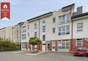 *** Lichtdurchflutete Dachgeschosswohnung mit zwei sonnigen Dachterrassen in Top-Lage ***
