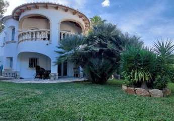 Villa mit Gäsewohnung