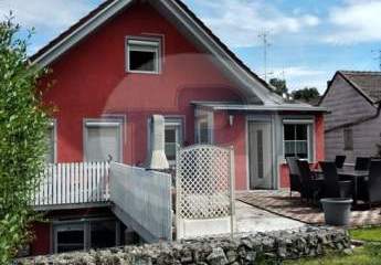 INVESTOR GESUCHT!
GEPFLEGTES ZWEIFAMILIENHAUS
IN ZENTRALER LAGE