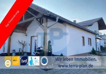 INVESTOREN UND ANLEGER AUFGEPASST!
ANWESEN - BESTEHEND AUS BUNGALOW U. ZWEIFAM. HAUS