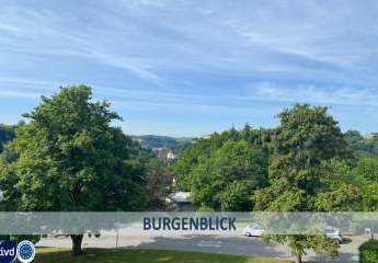 HELLE 4-ZIMMERWOHNUNG 
MIT BALKON MIT BLICK AUF VESTE OBERHAUS