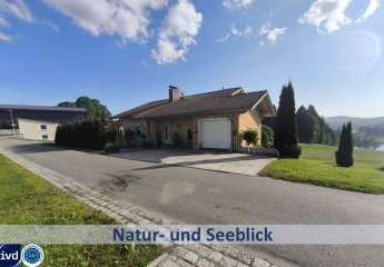 IDYLLISCHES EINFAMILIENHAUS
 MIT EINLIEGERWOHNUNG 
AM FUßE DES DREISESSELBERGES