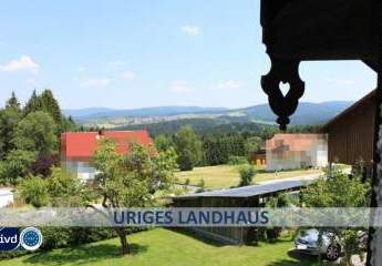 FERNBLICK - URIGES LANDHAUS MIT NEBENGÄUBEDEN