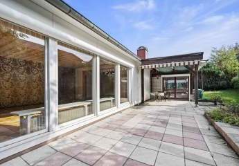 PROVISIONSFREI- Großes Haus mit Garage, Terrasse und Wintergarten - Einliegerwohnung möglich