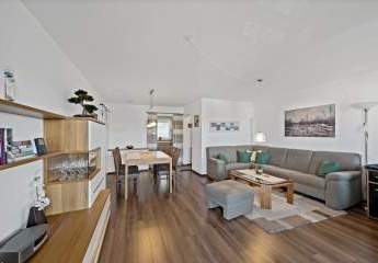 PROVISIONSFREI- Charmante 3-Zimmer-Wohnung in begehrter Lage – solide vermietet & mit Stellplätzen