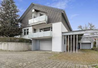 PROVISIONSFREI - Vielseitiges Haus mit zahlreichen Möglichkeiten und mehreren Garagen