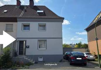 ***Komplett saniertes und bezugsfertiges Doppelhaus*** Familienfreundliche DHH mit Terrasse, großem Garten und Garage in Bönen