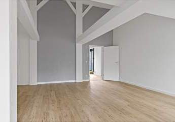 Wohnen mit Charakter – großzügige Dachgeschosswohnung im Herzen von Leipzig