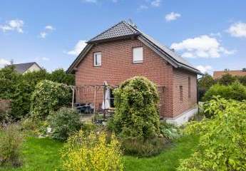 Großzügiges Einfamilienhaus mit Traumgrundstück in Landsberg OT Reinsdorf