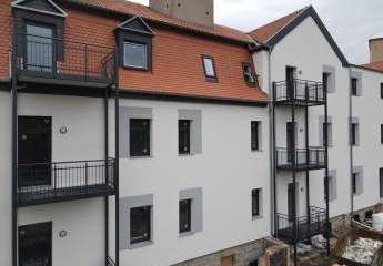 Kernsanierte 2-Raumwohnung direkt am Rosarium!
Fahrstuhl, Balkon und Fußbodenheizung!!!!