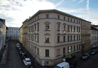 Attraktive Dachgeschosswohnung mit Einbauküche in der nördlichen Innenstadt!