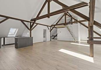 Attraktive Loftwohnung mit Einbauküche!