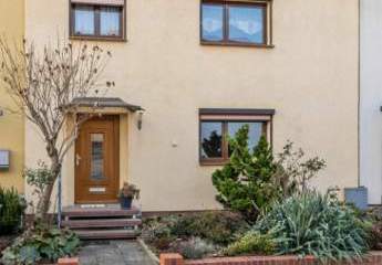 Gesucht wird ein hübsches "Schollehaus"?
Gefunden- Reihenmittelhaus am Pestalozzipark!