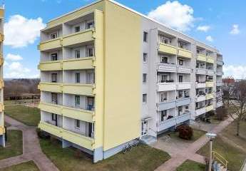 Solide Kapitalanlage oder Eigentumswohnung: 3-Raumwohnung mit Balkon und Stellplatz in Teutschenthal