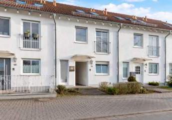 Charmantes Reihenmittelhaus mit viel Platz, Keller und Garten in gefragter Lage von Zwintschöna