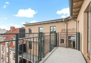 Moderne 4-Raumwohnung  im DG mit Balkon und  inklusive Einbauküche!