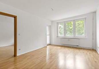 Gepflegte 2-Raumwohnung mit Balkon in der Merseburger Straße!