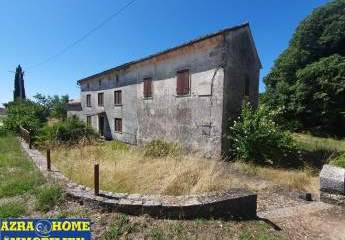 Zum Verkauf: Authentische istrische Steinhäuser, 360 m² Wohnfläche mit 3866 m² Baugrundstück, nur 5 km von Zminj entfernt