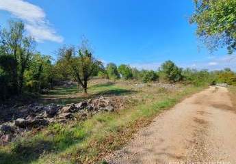 RAPAVEL bei Visnjan, Baugrundstück an ruhiger Lage 808 m2