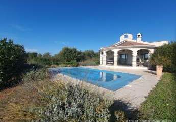 Verkauf, Erdgeschosshaus mit drei Schlafzimmern und Pool in der Umgebung von Porec