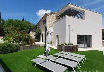 Villa mit Pool und Nebengebäude mit Doppelgarage, Sommerküche und zusätzlichem Apartment Oase in der Nähe von Porec