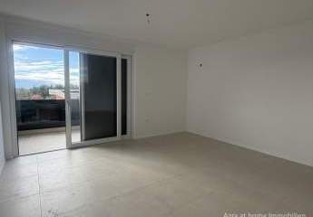 Vabriga, neue Wohnung 800 m vom Meer entfernt