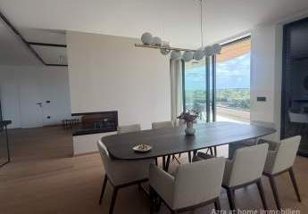 Penthouse in der Nähe von Santa Marina, vollständig ausgestattet, 202 m2 mit Panoramablick, teilweise auch auf das Meer