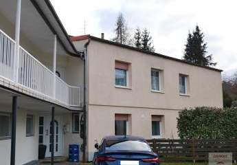 Attraktive Wohnung mit großem Garten,
Garage mit verpachteter Gaststätte 
inklusive genehmigtem Biergarten