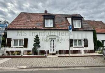 *** Charmantes Einfamilienhaus + Garage ***