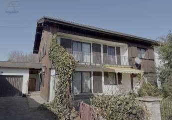 Wohnen fast wie im eigenem Haus - 3,5 Zimmer Wohnung mit Wohnküche, Garten, Terrasse & Stellplatz