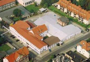 Wohn- und Geschäftshaus mit 6 Geschäftseinheiten und 28 Apartments