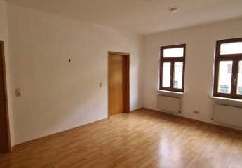 schöne Dreizimmerwohnung mit Garten für Studenten und Paare