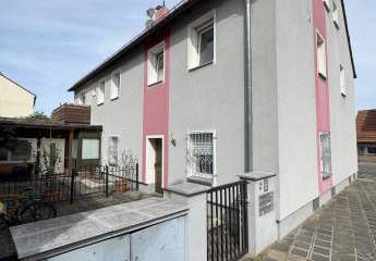 Schöne und sehr ruhige 2 Zimmer Dachgeschosswohnung in Nürnberg