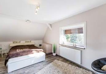 Familienidylle mit großem Grundstück und modernem Wohnkomfort