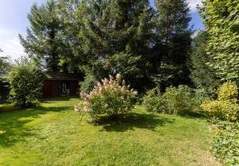 Attraktives Baugrundstück mit positivem Bauvorbescheid – zentrale Lage im reinen Wohngebiet